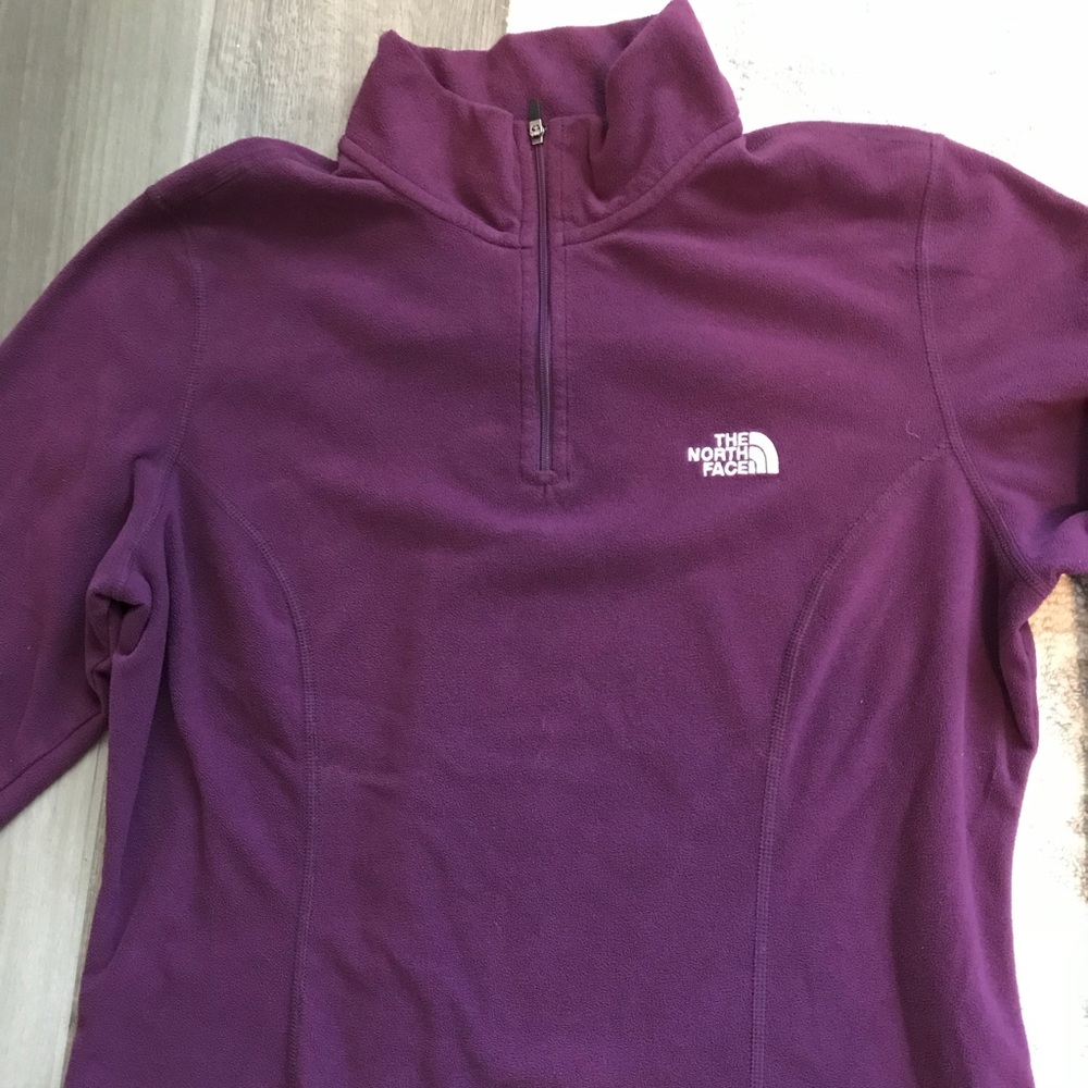 TKA100 The North Face pull over